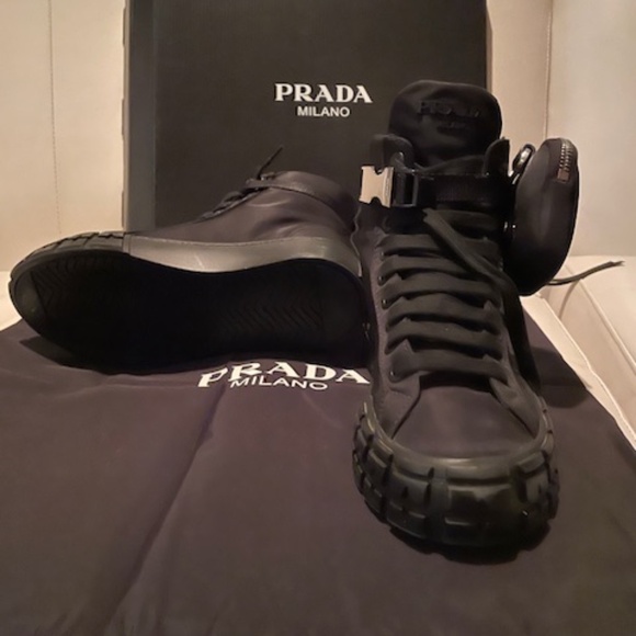 Black Re Nylon Logo Pouch Sneakers SIze 6 - Picture 7 of 9